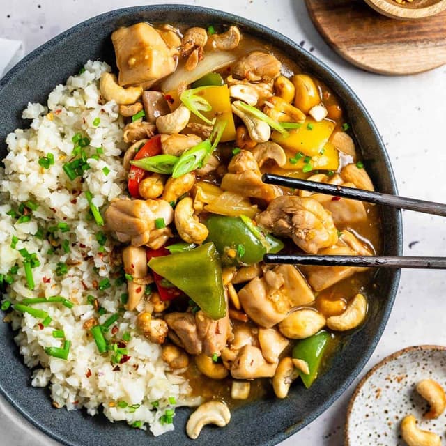 Chicken Cashew Nuts with egg fried rice (50 Box)